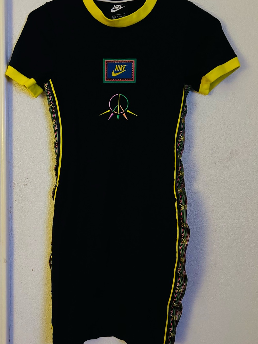 Nike vintage women’s mid dress